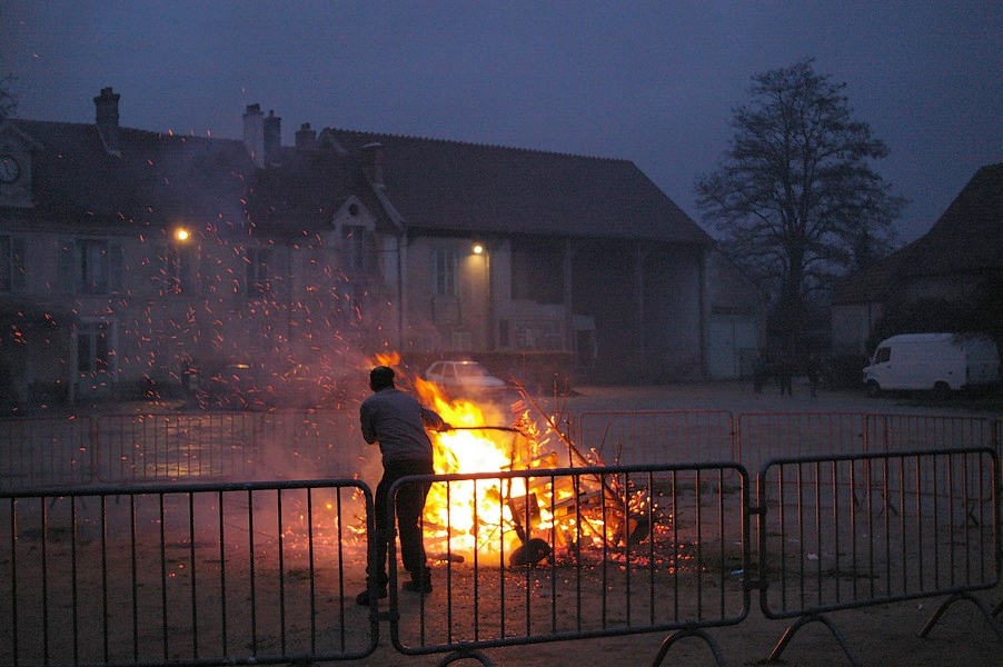 Sapins Galette et cidre: feu de joie sapins 115